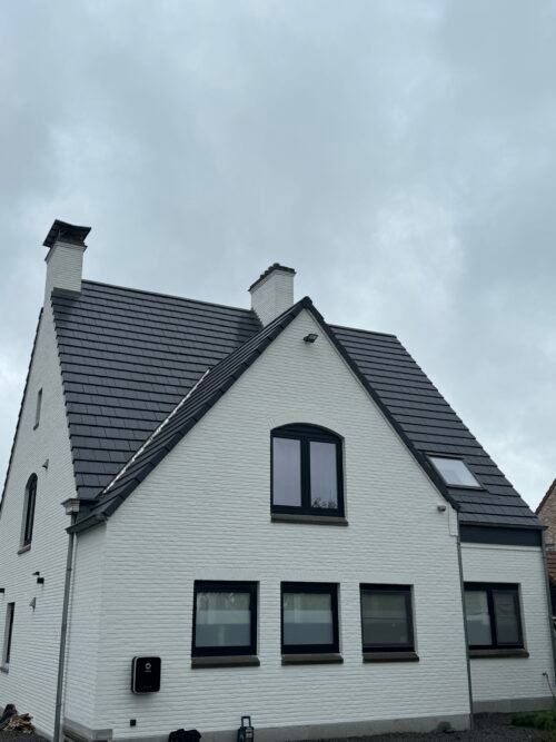 Vernieuwing pannendak te Kruibeke